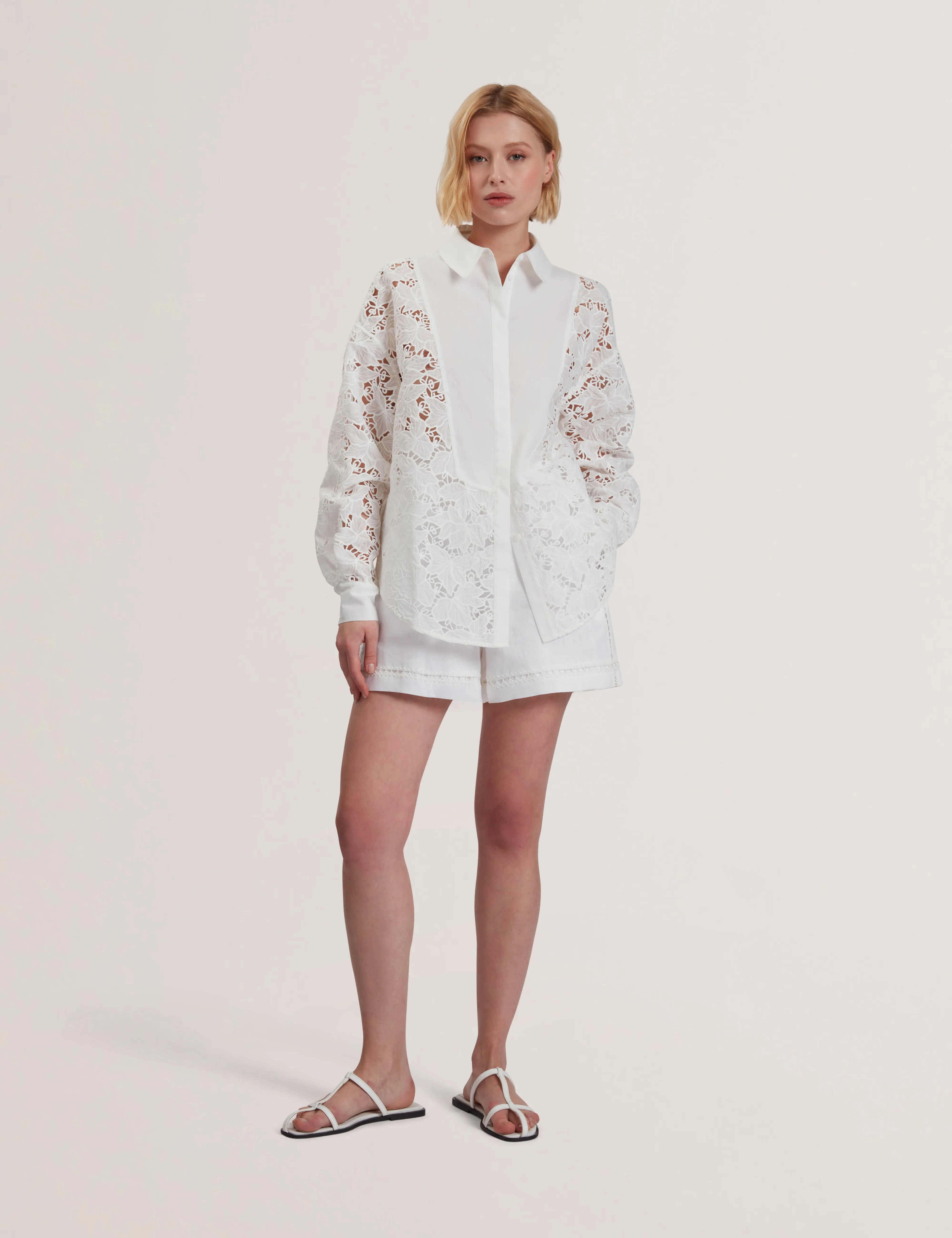 Buccia Trim Detail Linen Short White