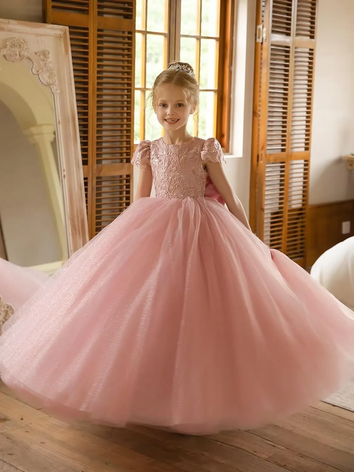 JISISANG Flower Girls Lace Cap Sleeve Dress for Wedding Puffy Tulle Back V-Neck Pageant Prom Ball Gown with Bow