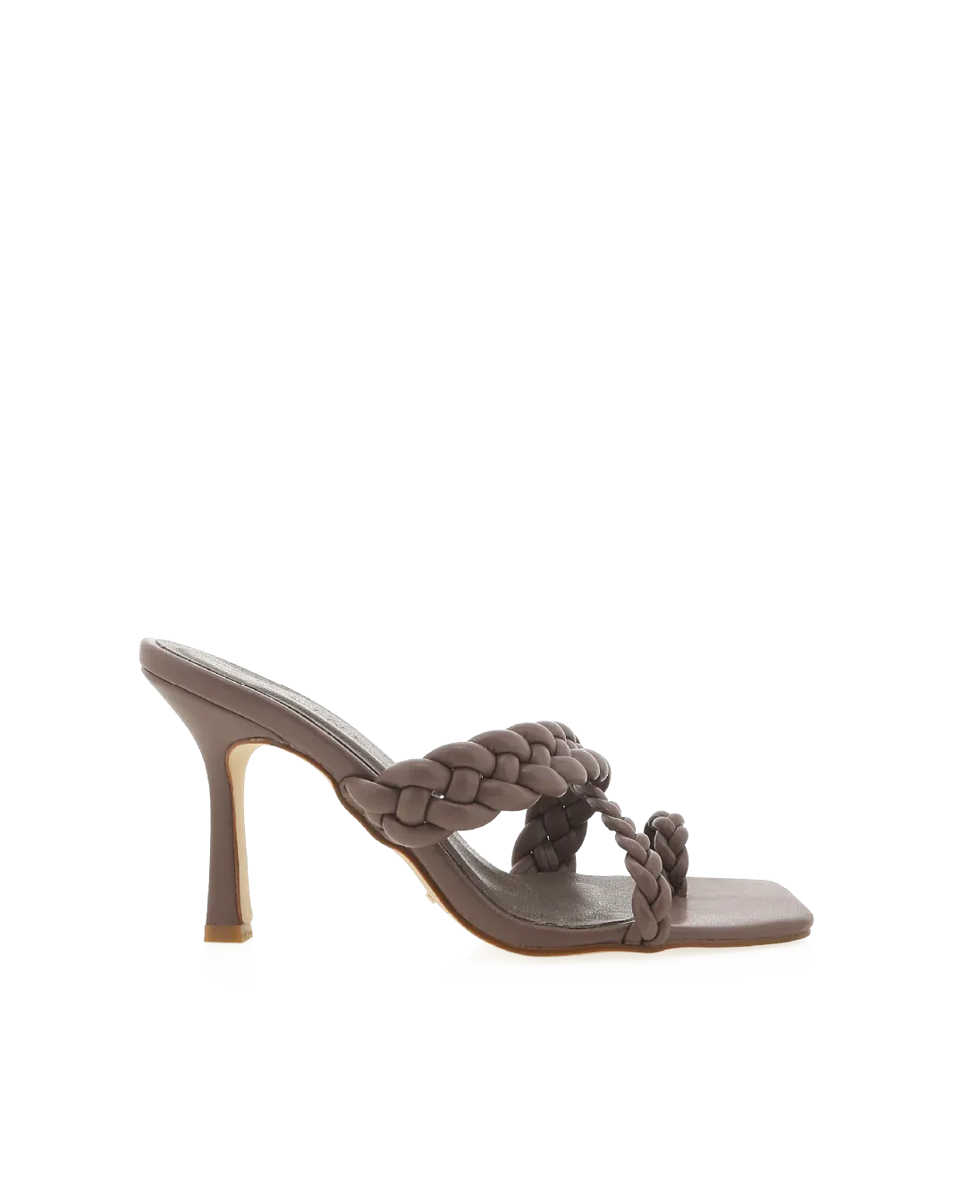 Selina Heel